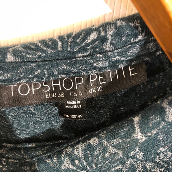 🟥SOLD🟥-Topshop Petite Collared Lace Pattern Tank - Picture 5 of 6